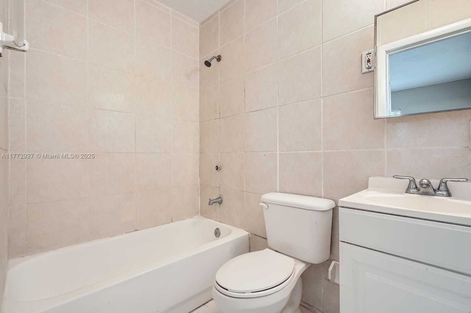 Small Image of 2440 NORTH WEST 208TH ST, Miami Gardens Number 17