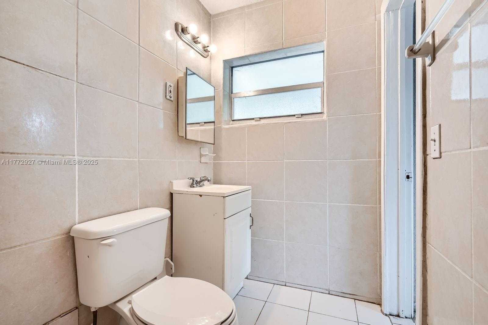 Small Image of 2440 NORTH WEST 208TH ST, Miami Gardens Number 18