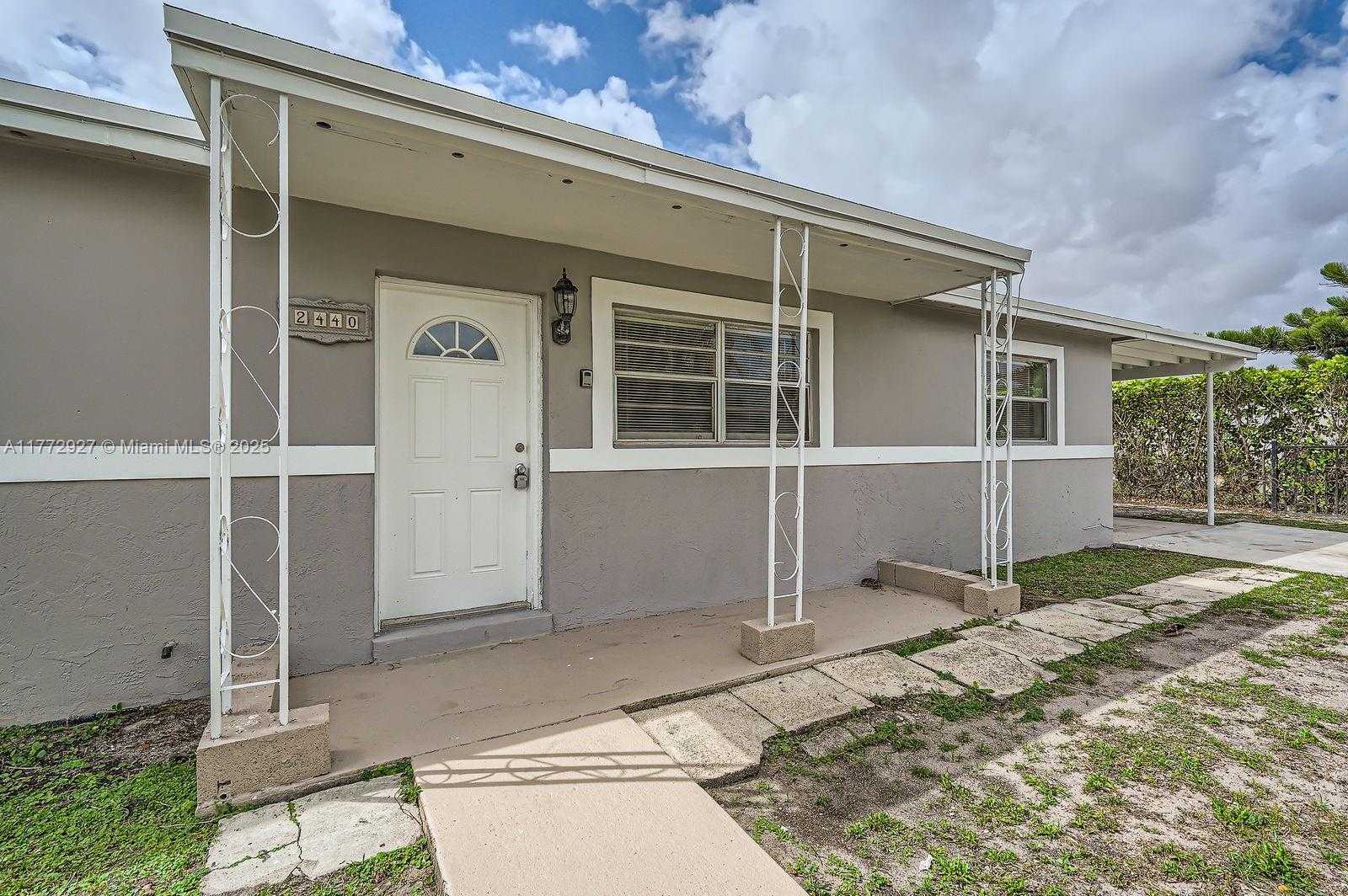 Small Image of 2440 NORTH WEST 208TH ST, Miami Gardens Number 4