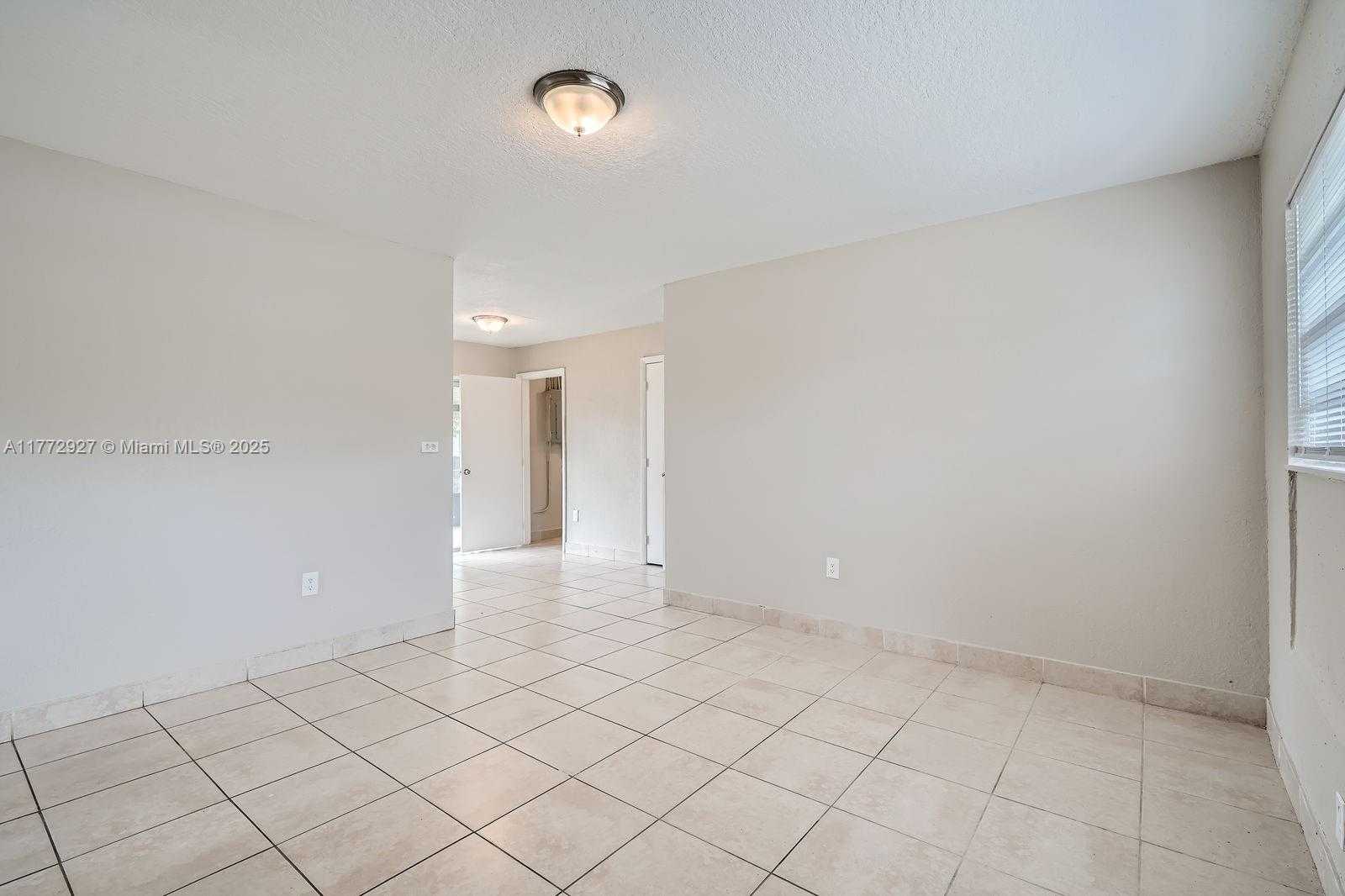 Small Image of 2440 NORTH WEST 208TH ST, Miami Gardens Number 5