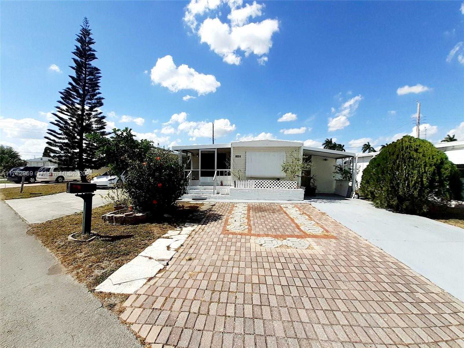 Small Image of 8551 SOUTH WEST 18TH PL, Davie Number 16