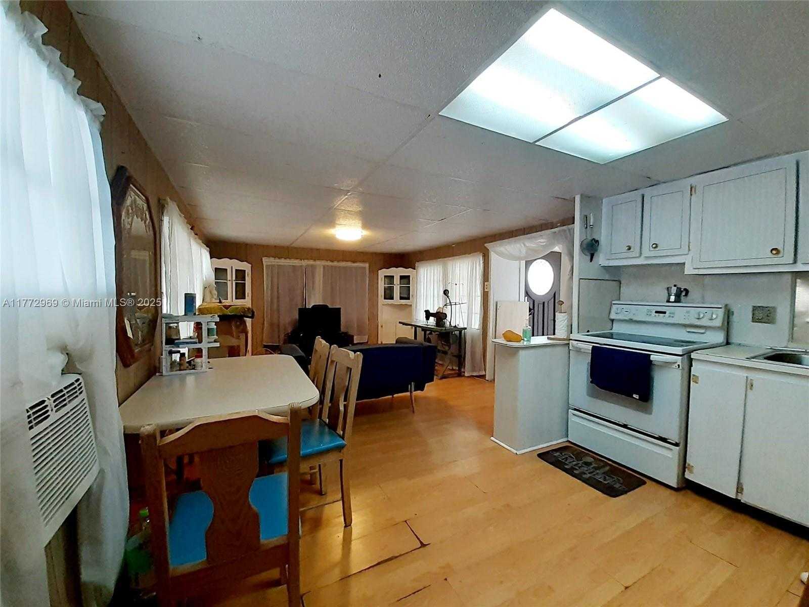 Small Image of 8551 SOUTH WEST 18TH PL, Davie Number 8