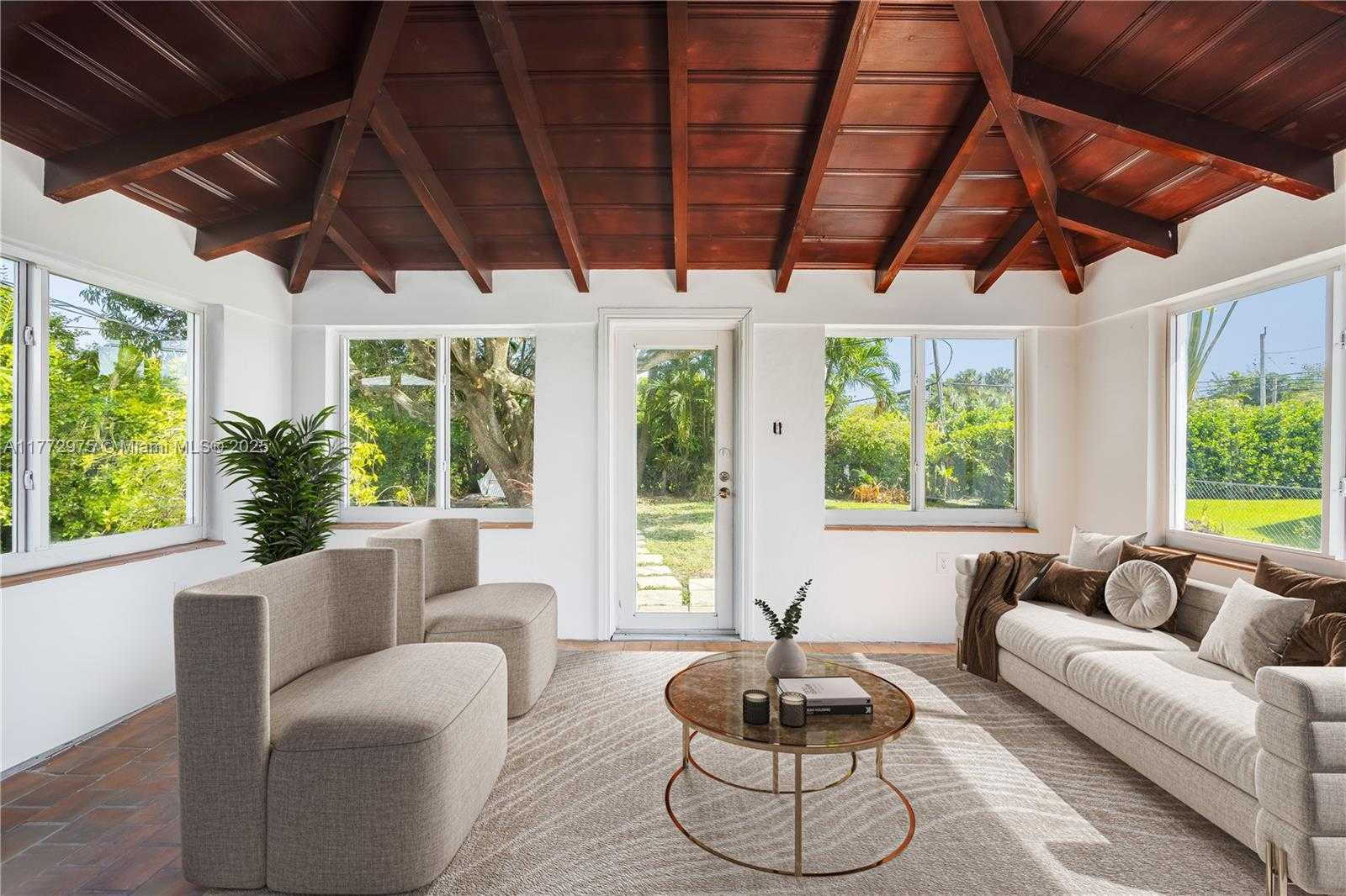 Small Image of 385 NORTH EAST 117TH ST, Miami Number 12