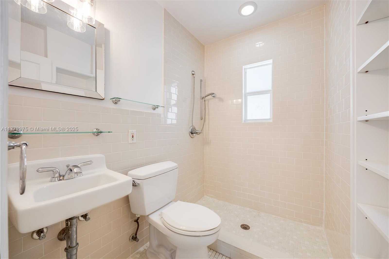 Small Image of 385 NORTH EAST 117TH ST, Miami Number 18