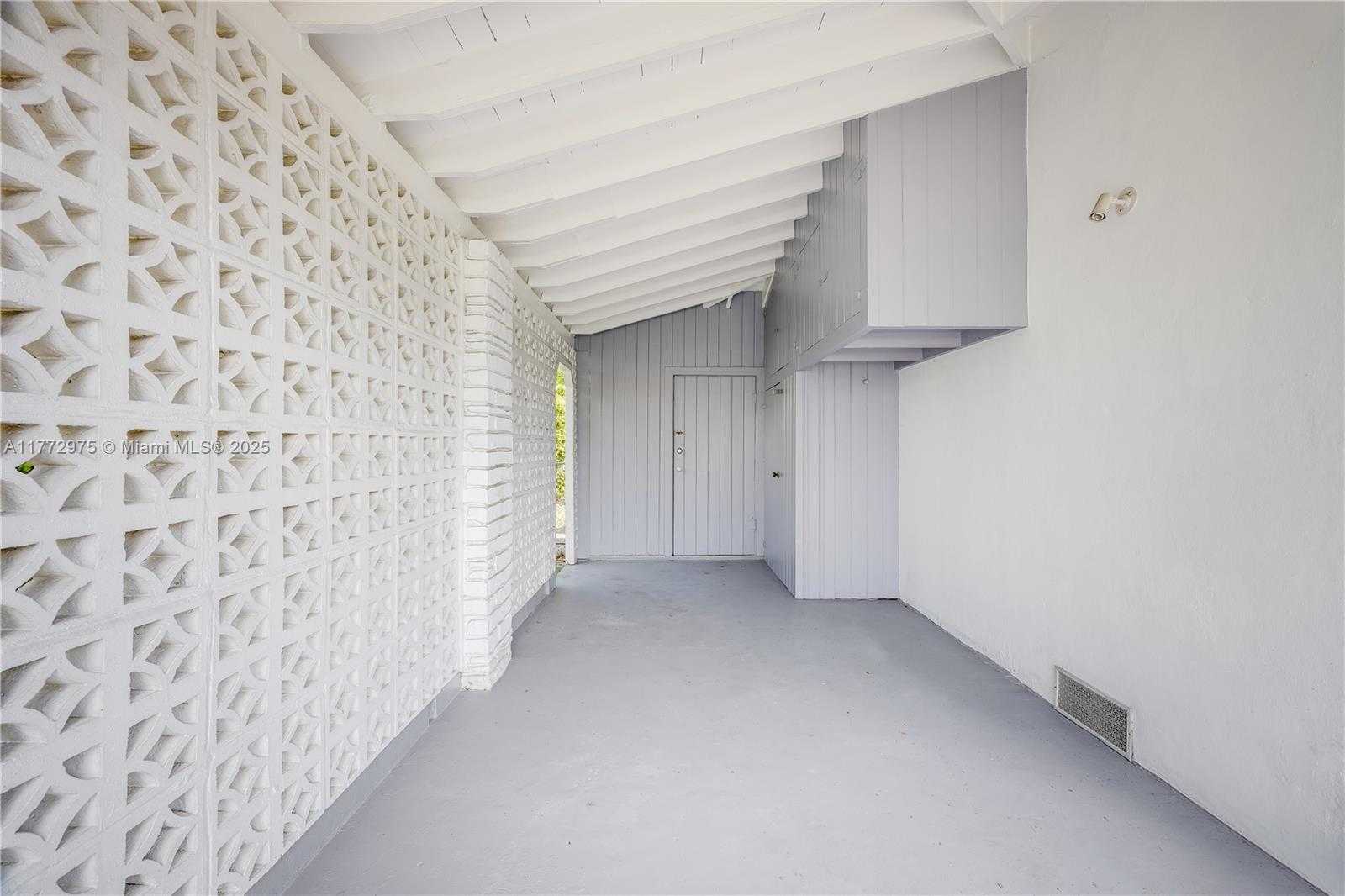 Small Image of 385 NORTH EAST 117TH ST, Miami Number 19