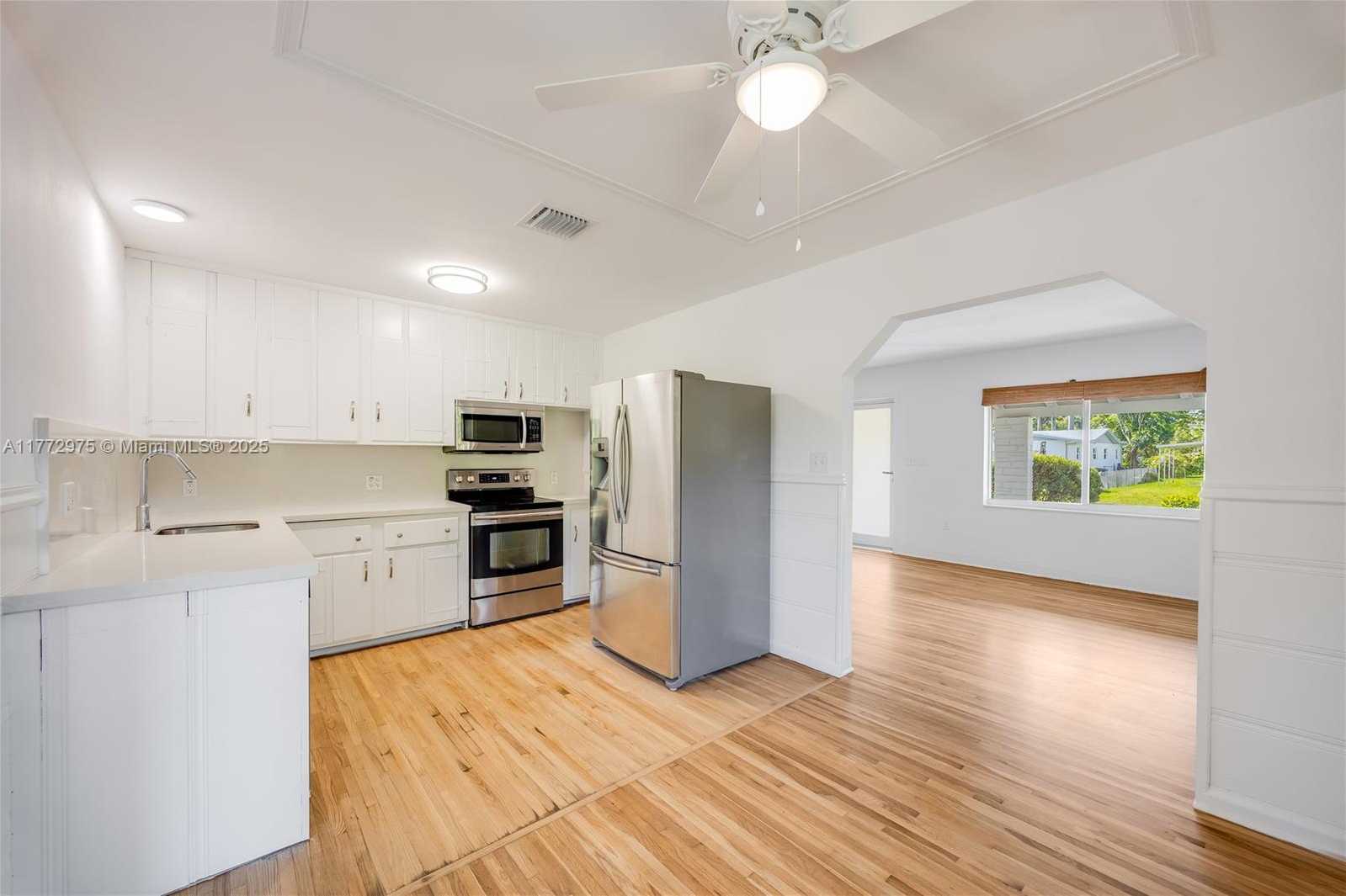 Small Image of 385 NORTH EAST 117TH ST, Miami Number 6
