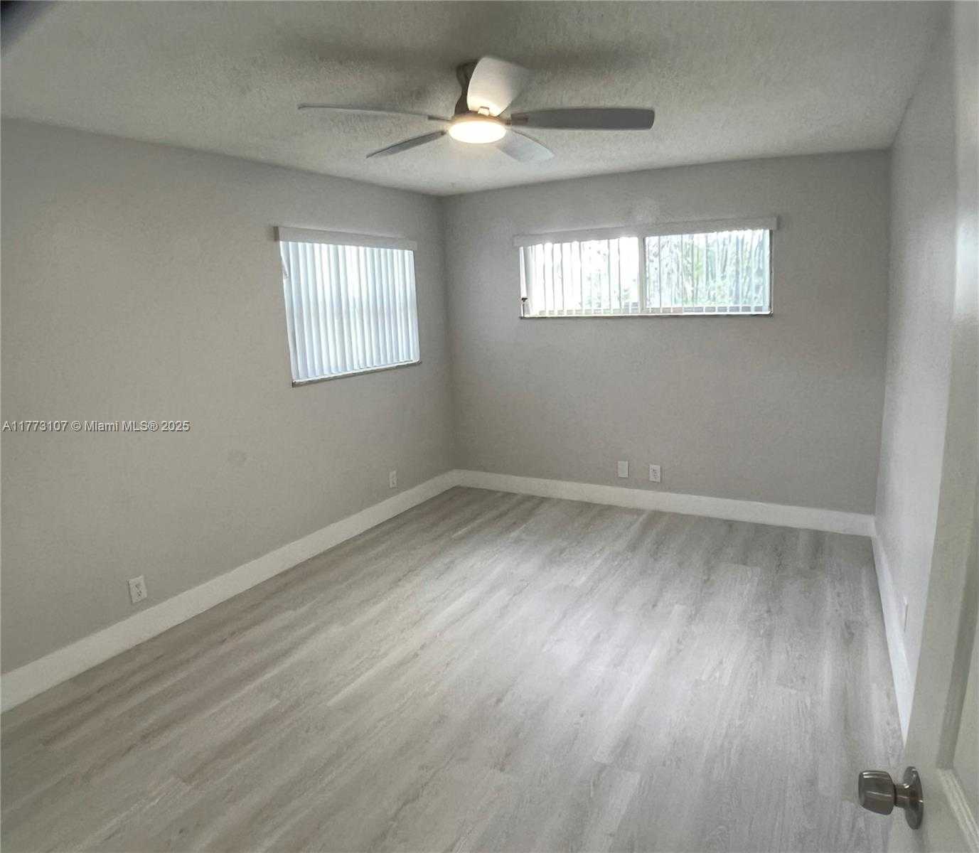 Small Image of 6990 NORTH WEST 17TH ST, Margate Number 11