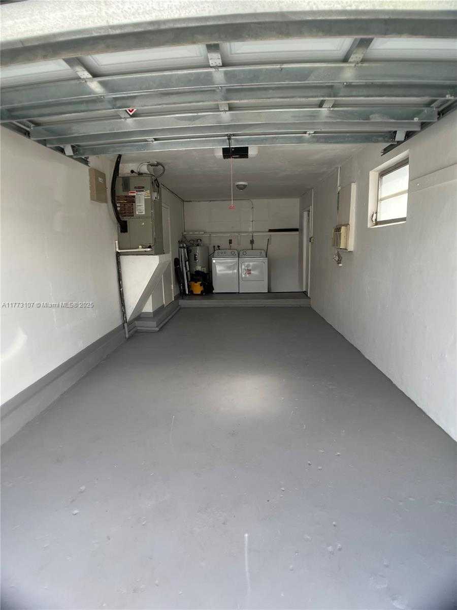 Small Image of 6990 NORTH WEST 17TH ST, Margate Number 13