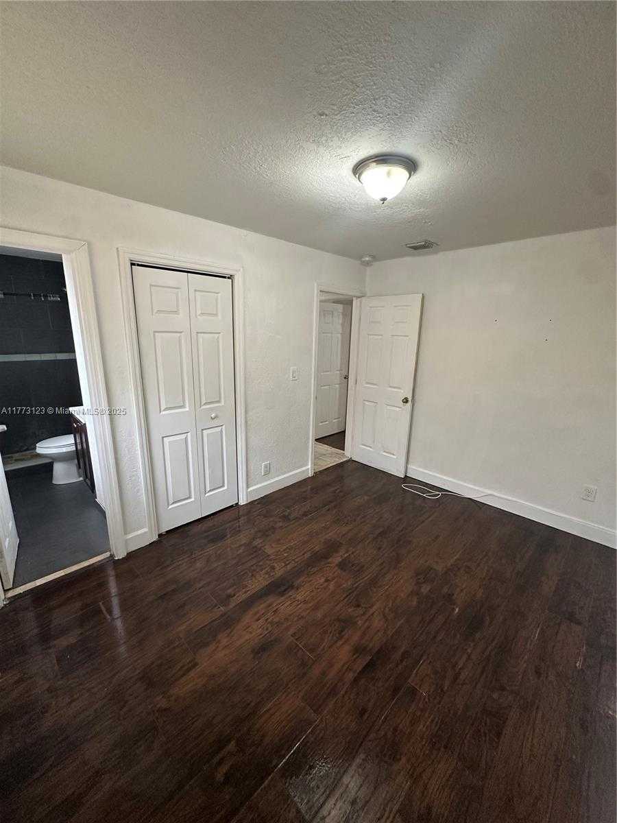 Small Image of 570 NORTH WEST 18TH ST, Pompano Beach Number 12