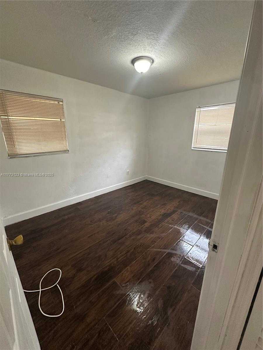 Small Image of 570 NORTH WEST 18TH ST, Pompano Beach Number 13