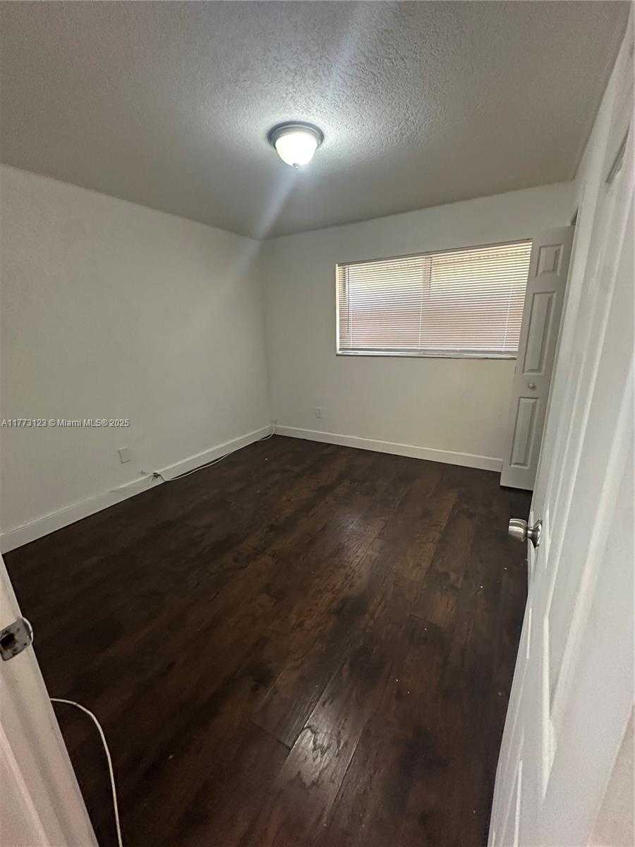 Small Image of 570 NORTH WEST 18TH ST, Pompano Beach Number 7