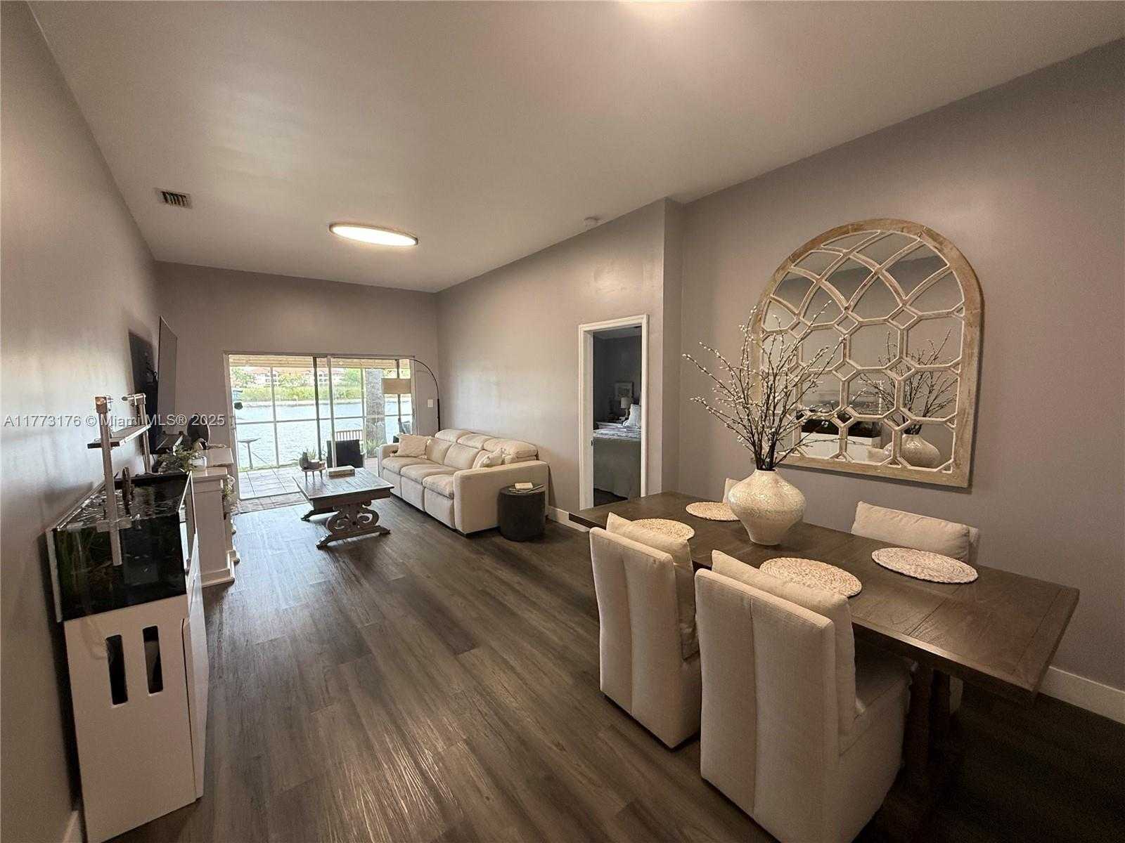 Small Image of 11781 SOUTH WEST 7TH ST, Pembroke Pines Number 12