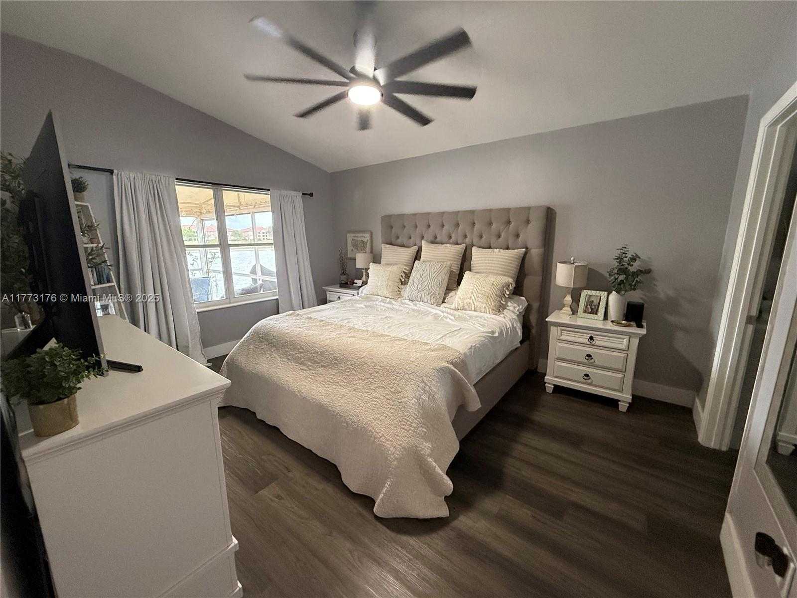 Small Image of 11781 SOUTH WEST 7TH ST, Pembroke Pines Number 17