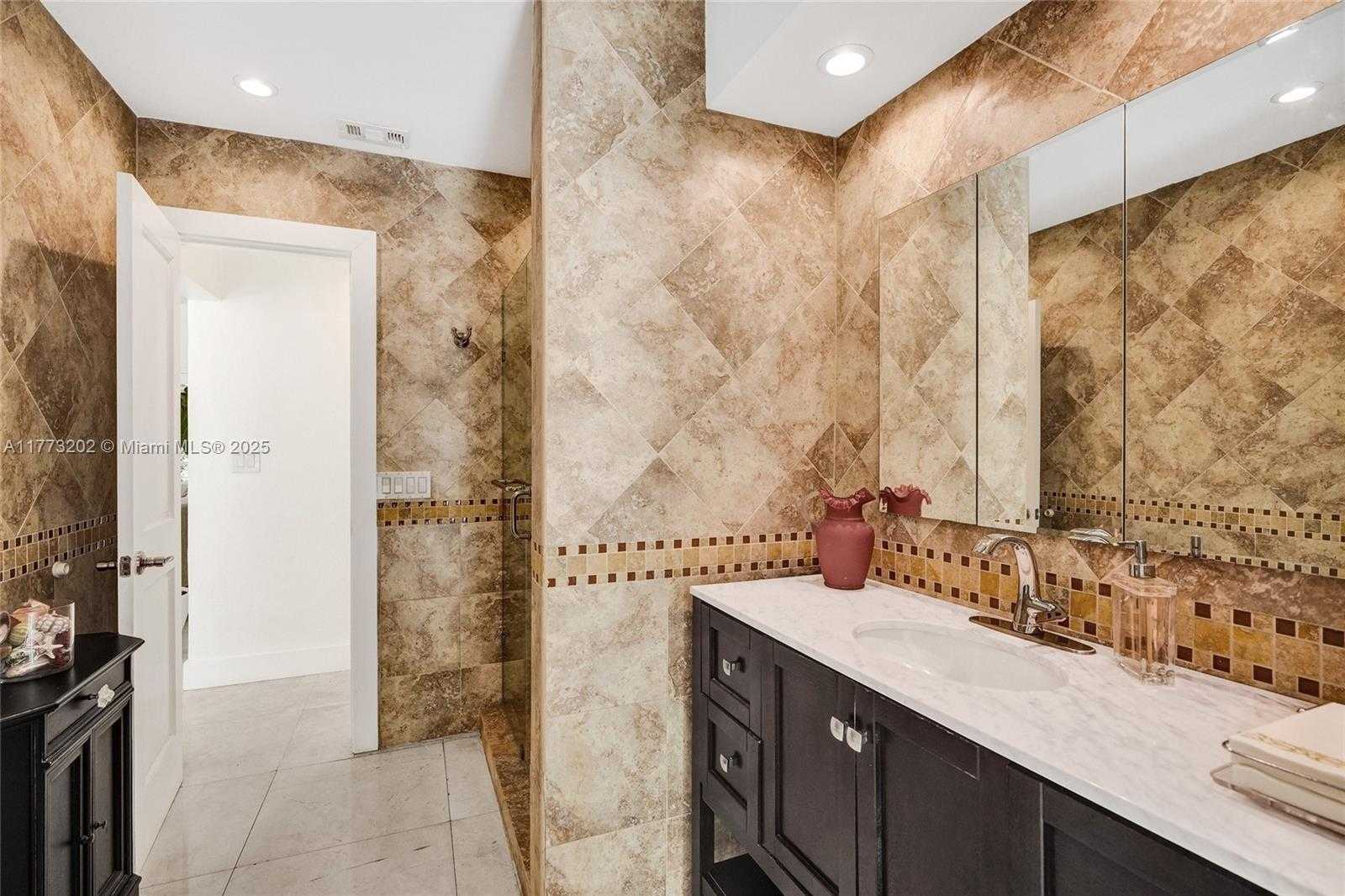 Small Image of 11850 SOUTH WEST 69TH AVE, Pinecrest Number 18