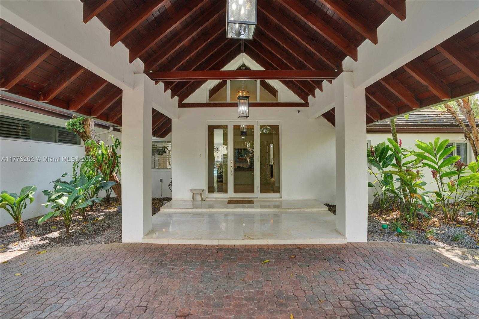 Small Image of 11850 SOUTH WEST 69TH AVE, Pinecrest Number 2