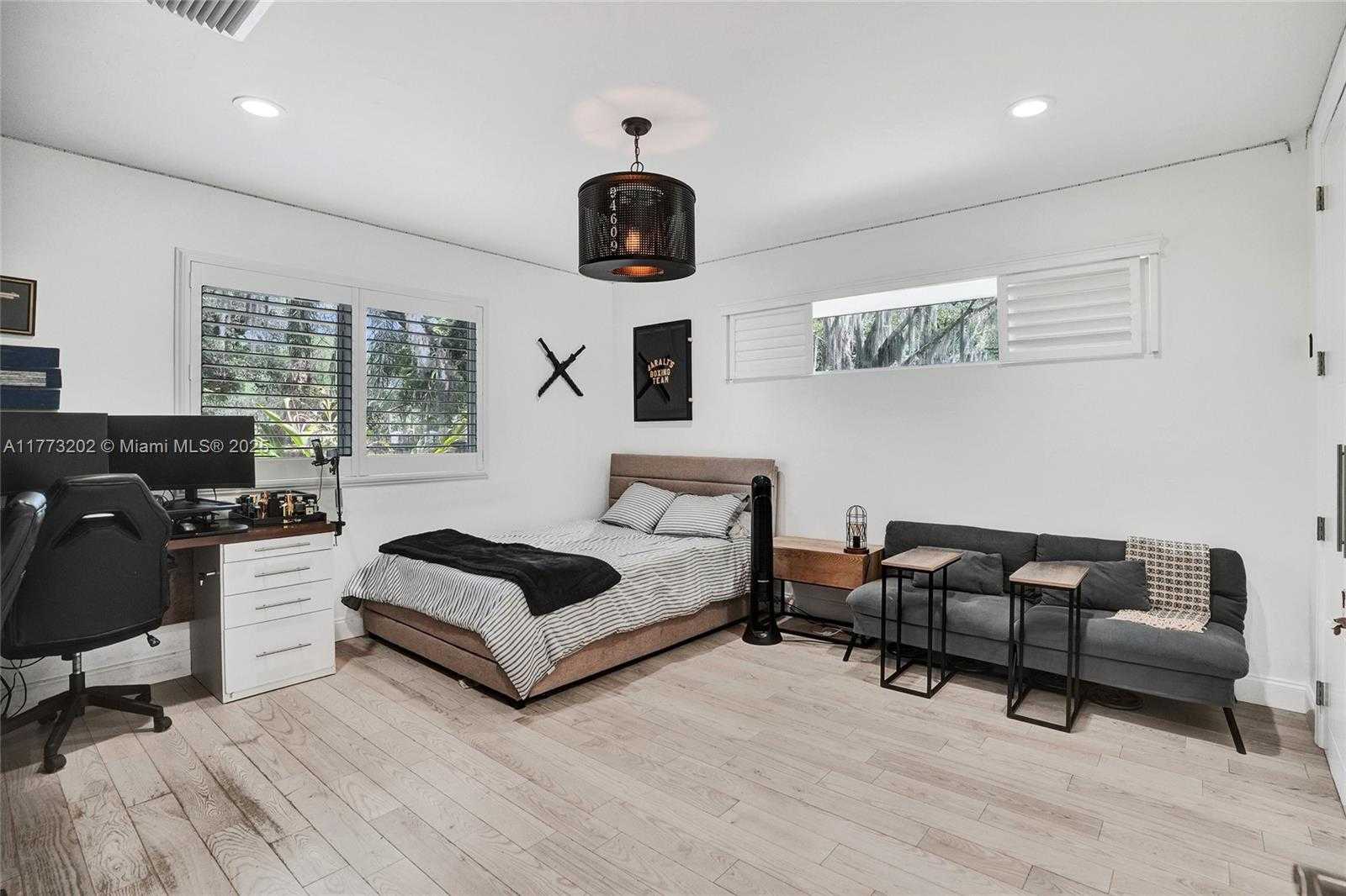 Small Image of 11850 SOUTH WEST 69TH AVE, Pinecrest Number 25