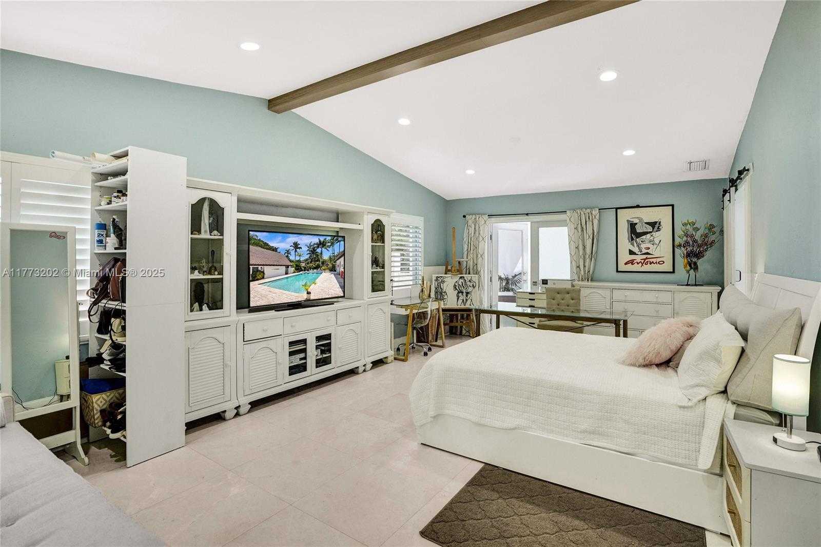 Small Image of 11850 SOUTH WEST 69TH AVE, Pinecrest Number 28