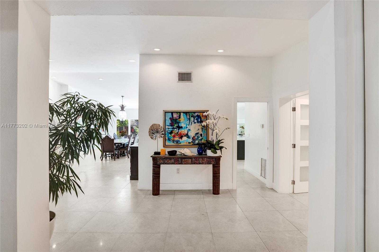 Small Image of 11850 SOUTH WEST 69TH AVE, Pinecrest Number 3