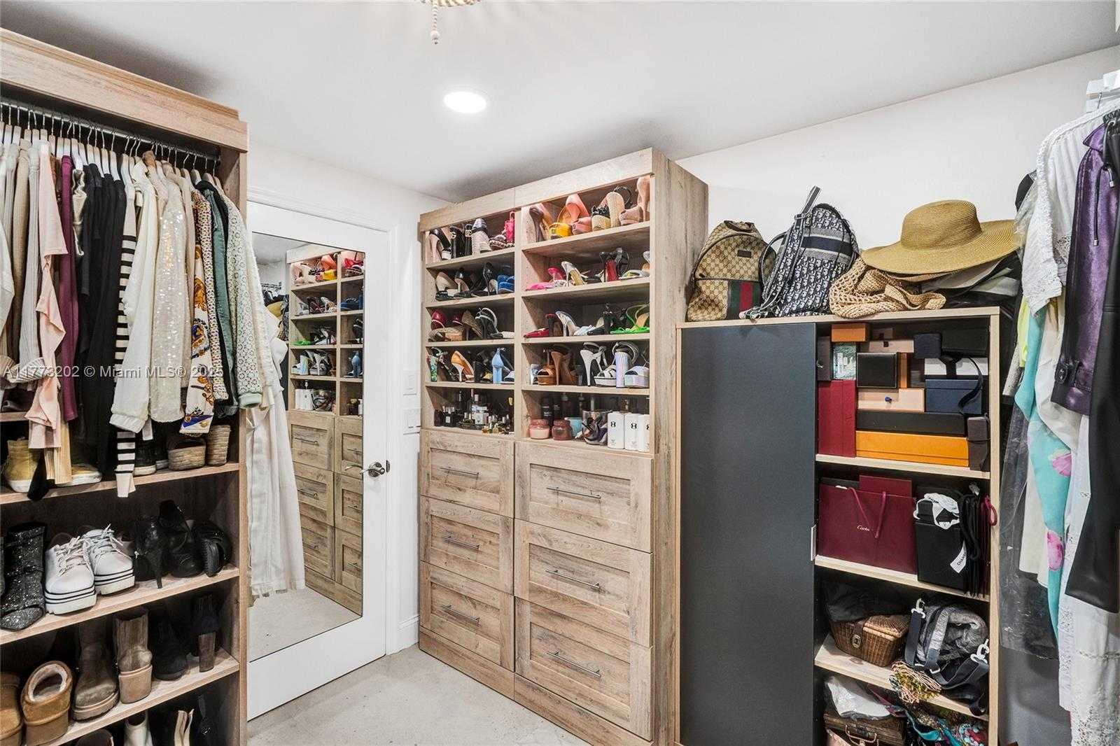 Small Image of 11850 SOUTH WEST 69TH AVE, Pinecrest Number 45