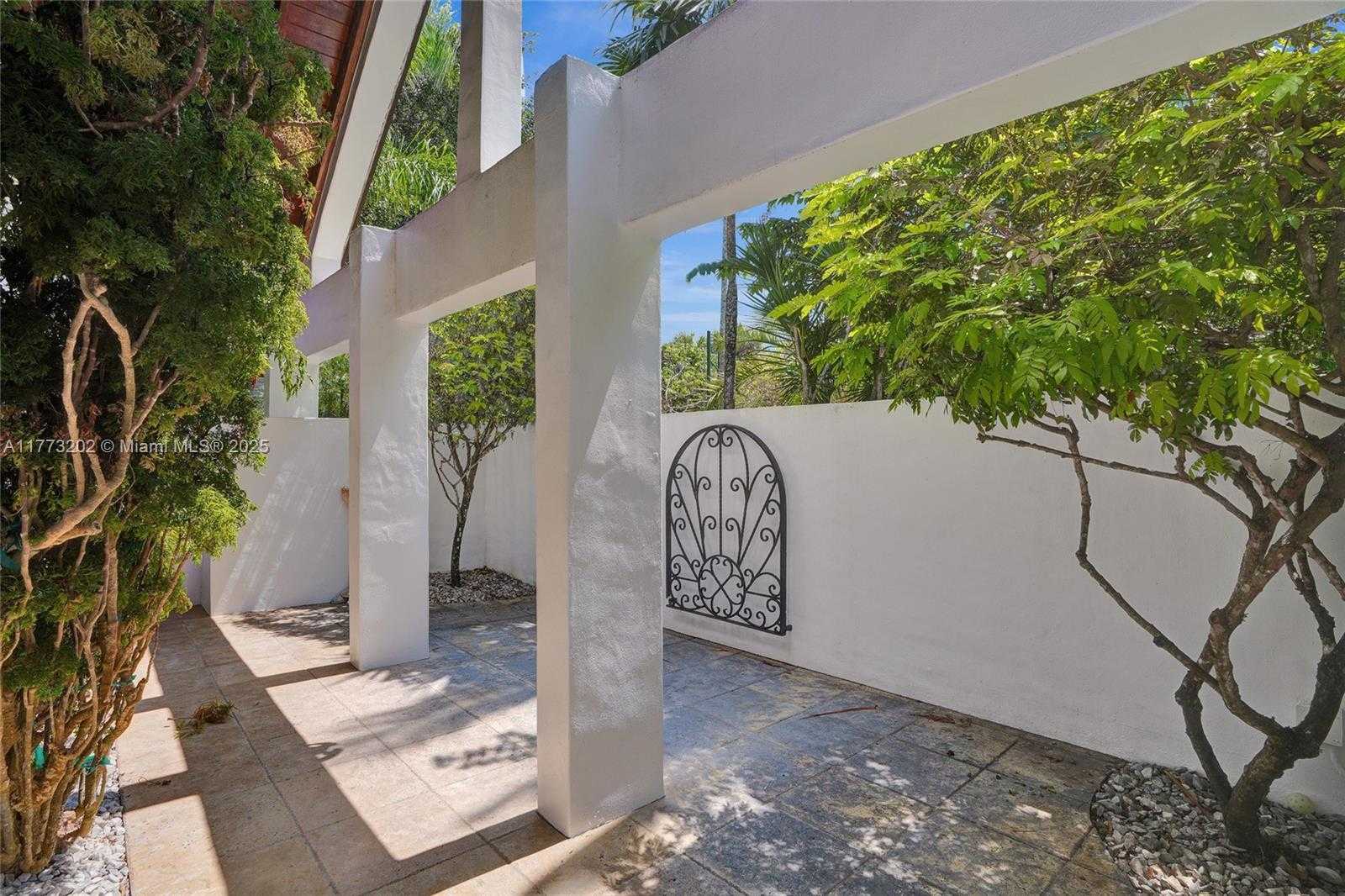 Small Image of 11850 SOUTH WEST 69TH AVE, Pinecrest Number 60