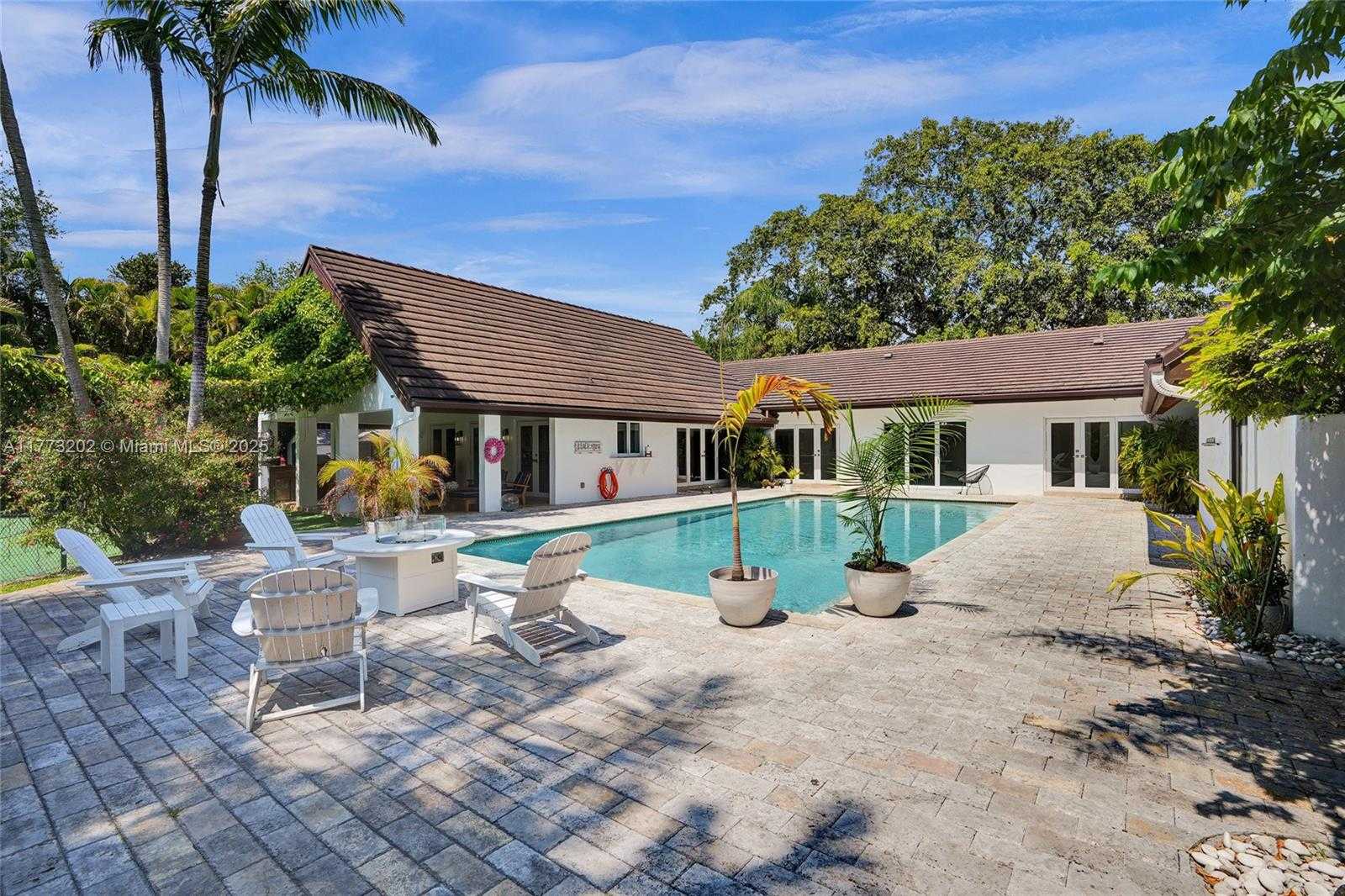 Small Image of 11850 SOUTH WEST 69TH AVE, Pinecrest Number 61