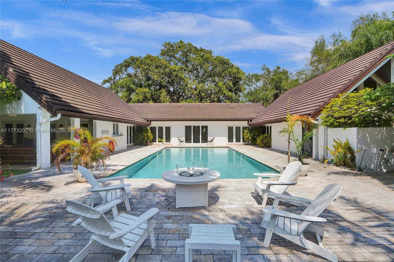 Small Image of 11850 SOUTH WEST 69TH AVE, Pinecrest Number 62