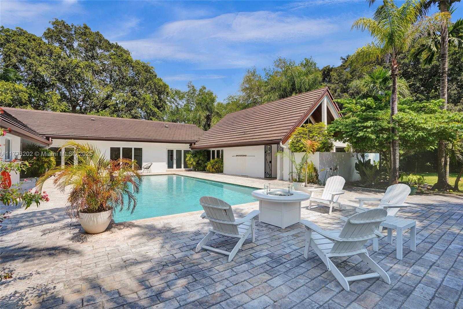 Small Image of 11850 SOUTH WEST 69TH AVE, Pinecrest Number 63