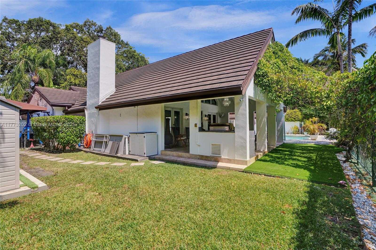 Small Image of 11850 SOUTH WEST 69TH AVE, Pinecrest Number 75