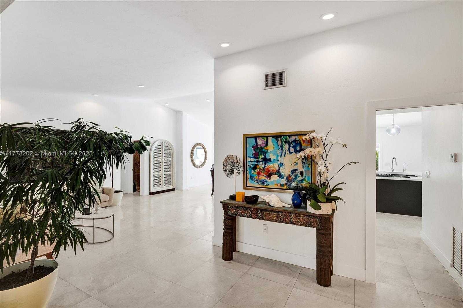 Small Image of 11850 SOUTH WEST 69TH AVE, Pinecrest Number 8