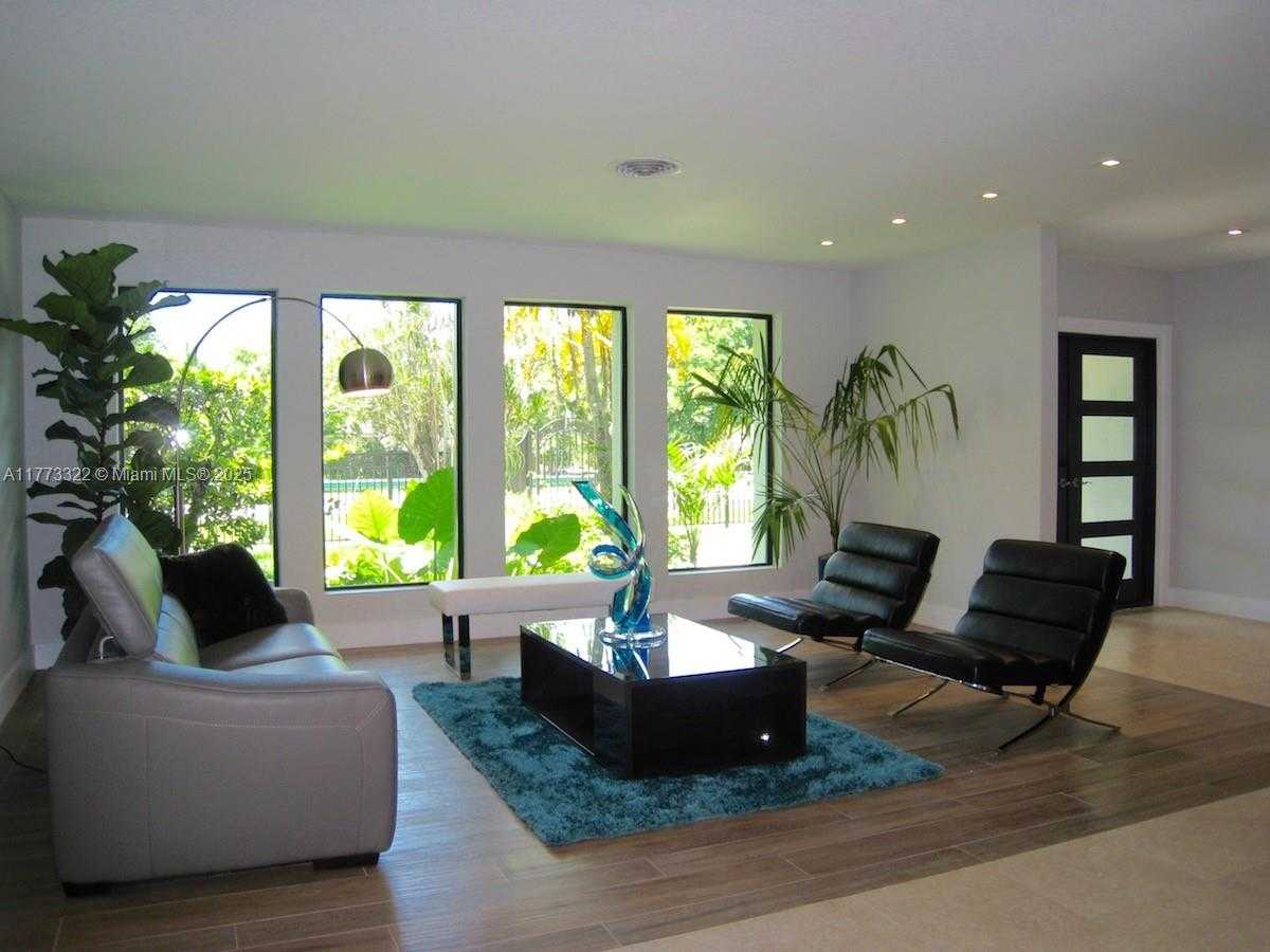 Small Image of 7125 SOUTH WEST 120TH ST, Pinecrest Number 3