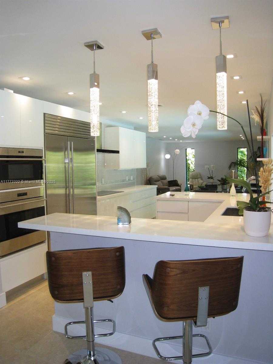 Small Image of 7125 SOUTH WEST 120TH ST, Pinecrest Number 4