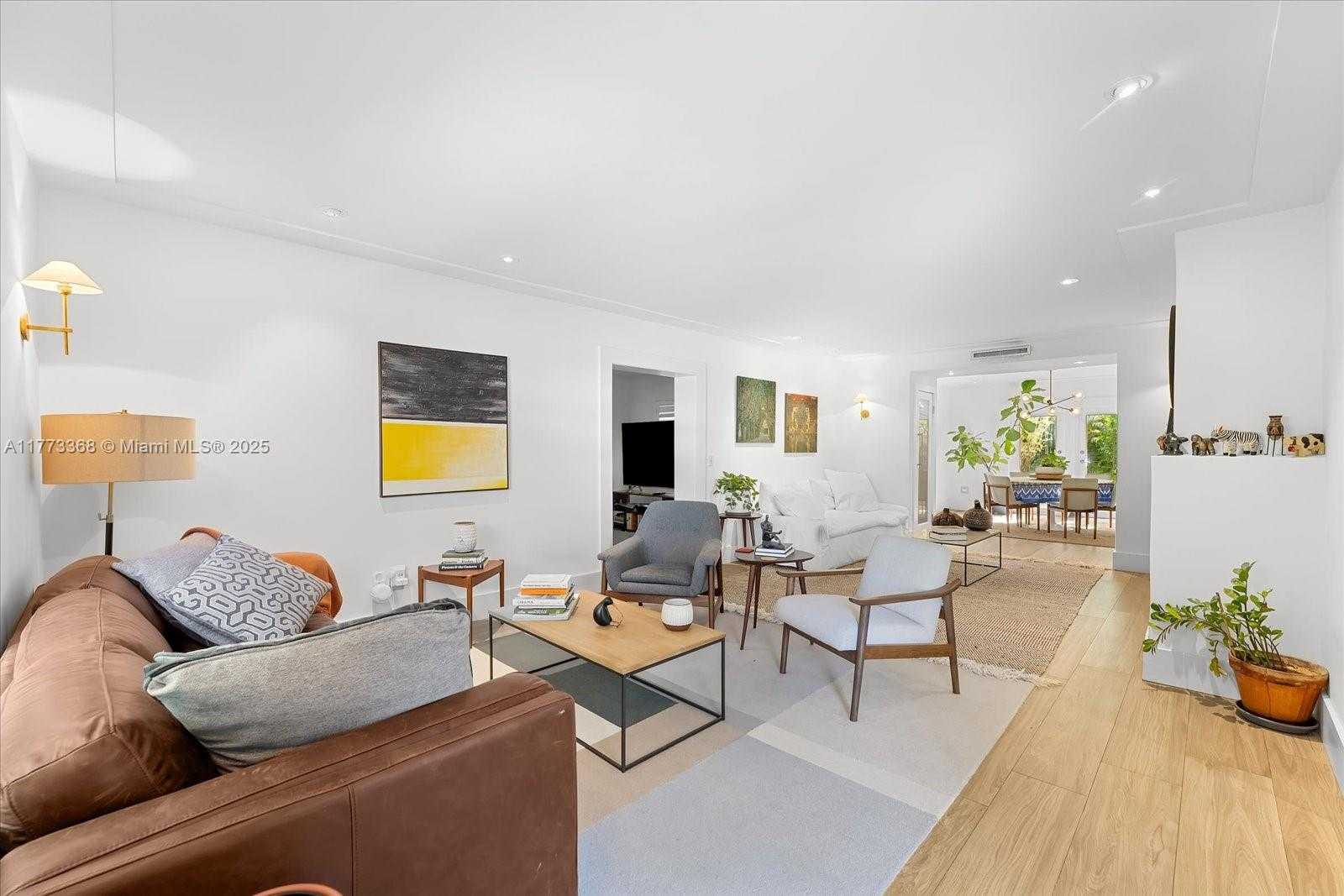 Small Image of 4228 ALTON RD, Miami Beach Number 10