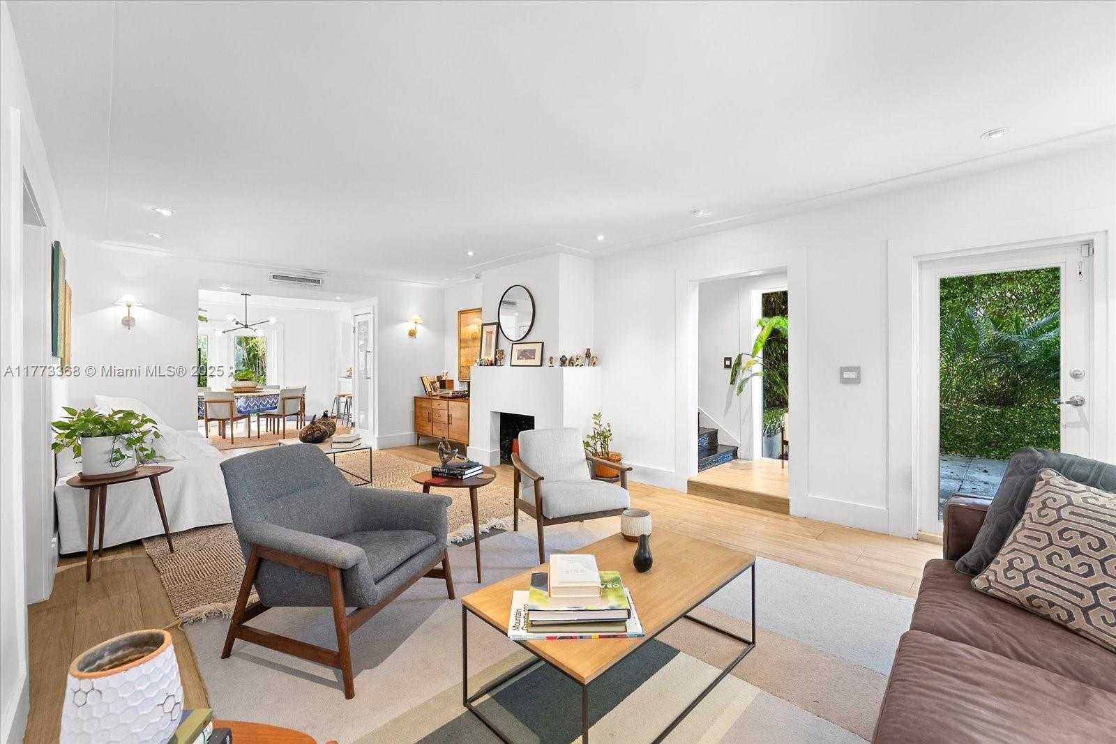 Small Image of 4228 ALTON RD, Miami Beach Number 11