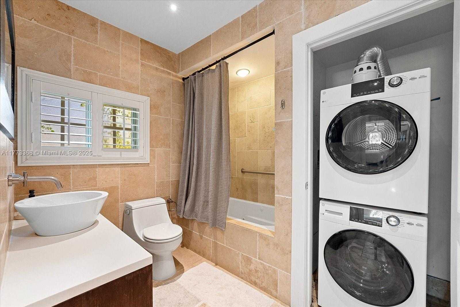Small Image of 4228 ALTON RD, Miami Beach Number 19
