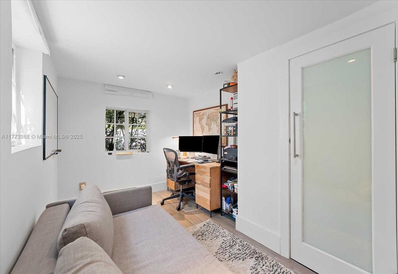 Small Image of 4228 ALTON RD, Miami Beach Number 26