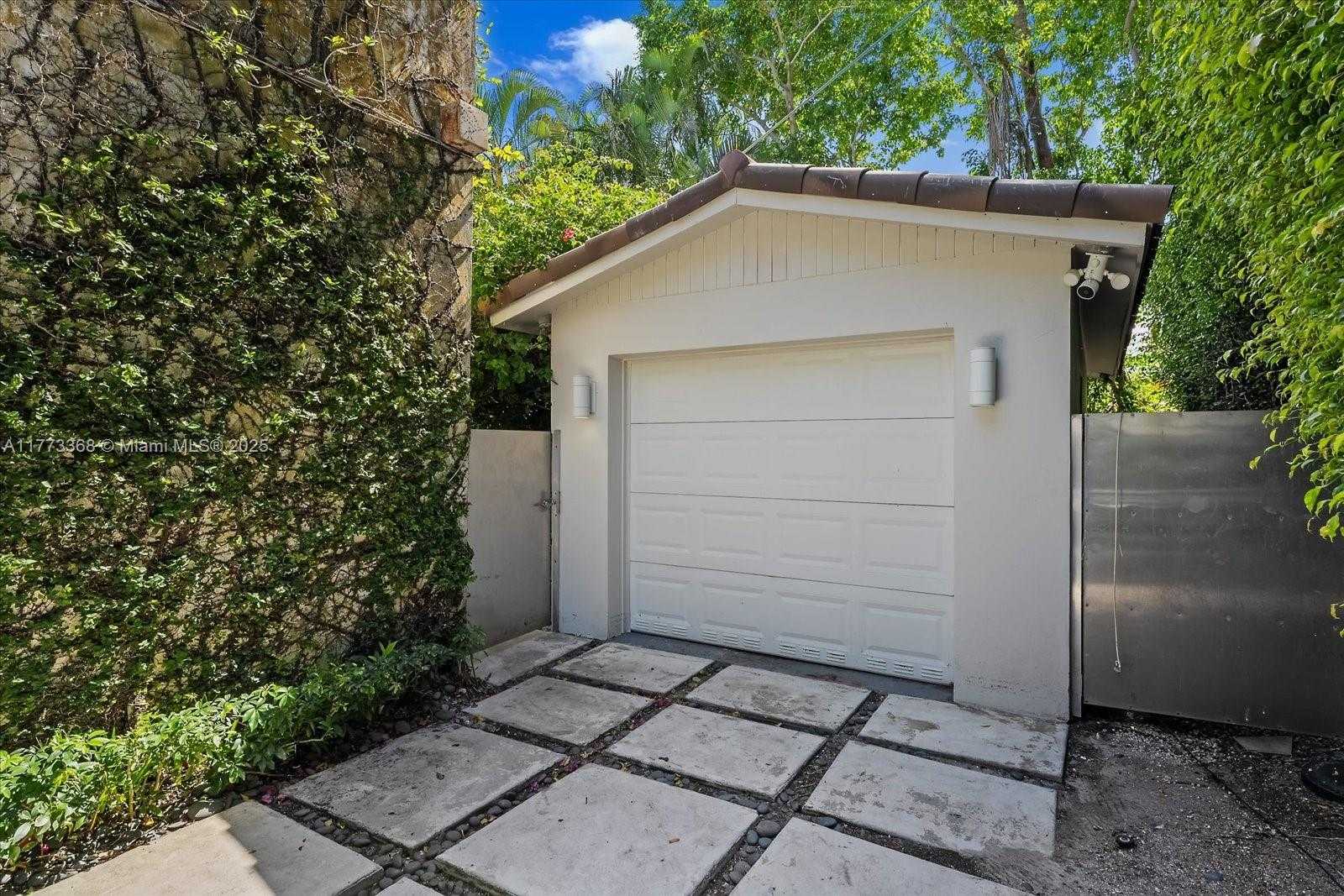 Small Image of 4228 ALTON RD, Miami Beach Number 28