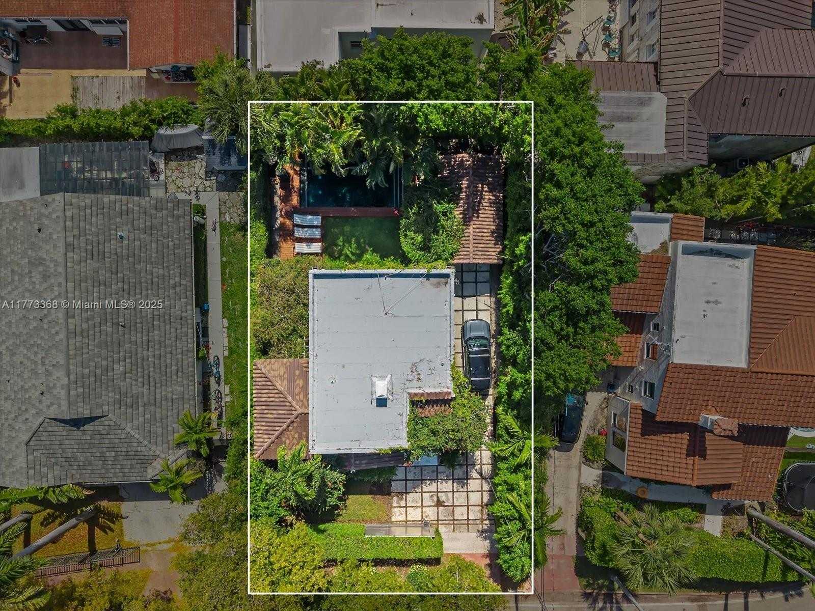 Small Image of 4228 ALTON RD, Miami Beach Number 35