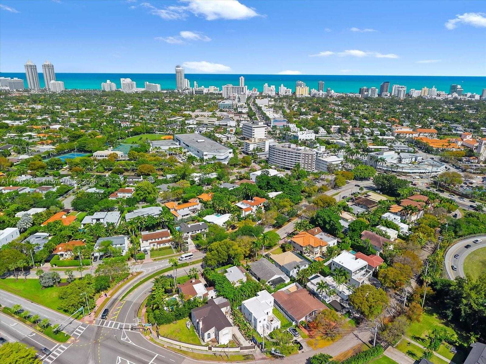 Small Image of 4228 ALTON RD, Miami Beach Number 40