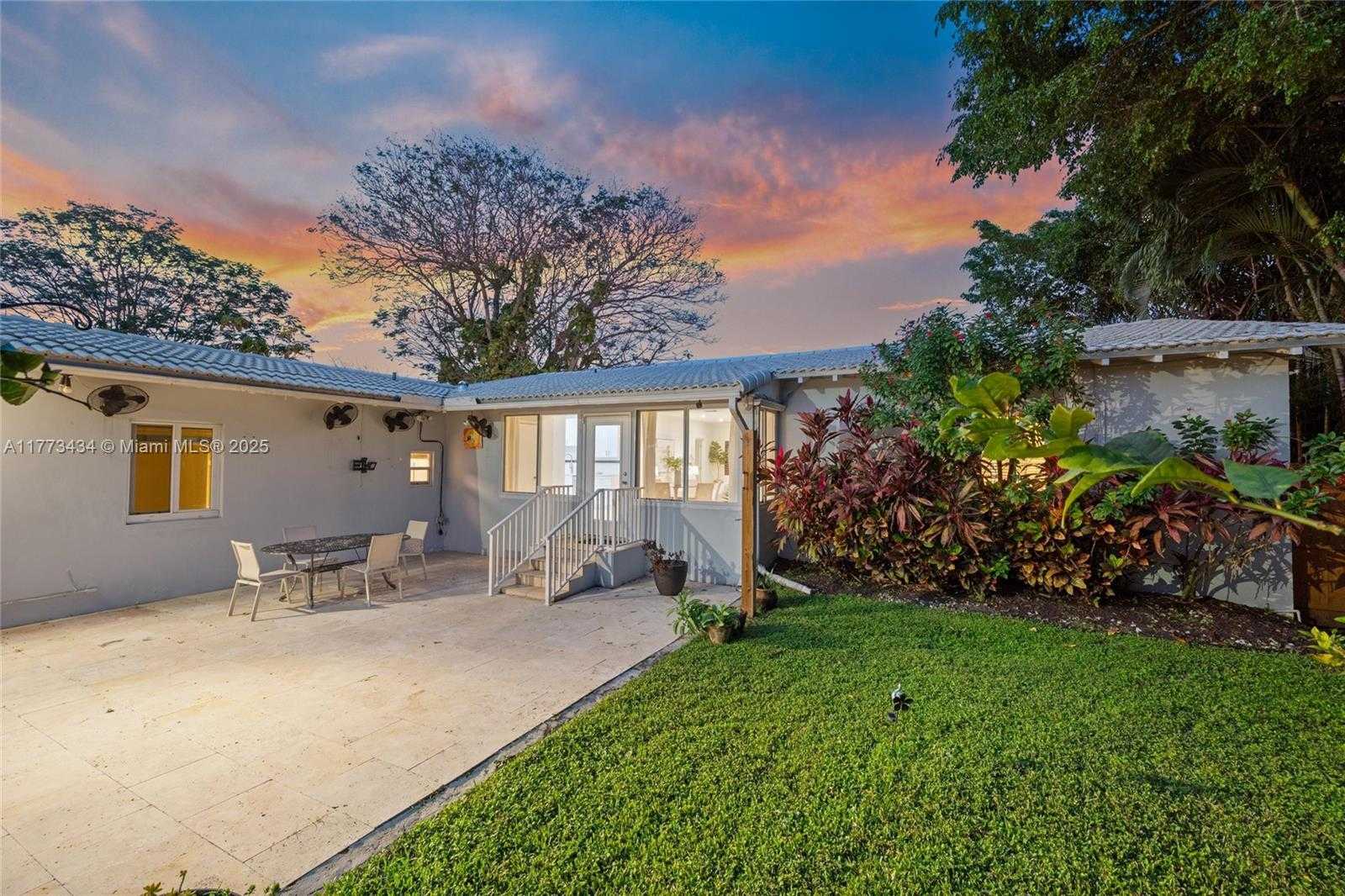 Small Image of 74 NORTH EAST 103RD ST, Miami Shores Number 5