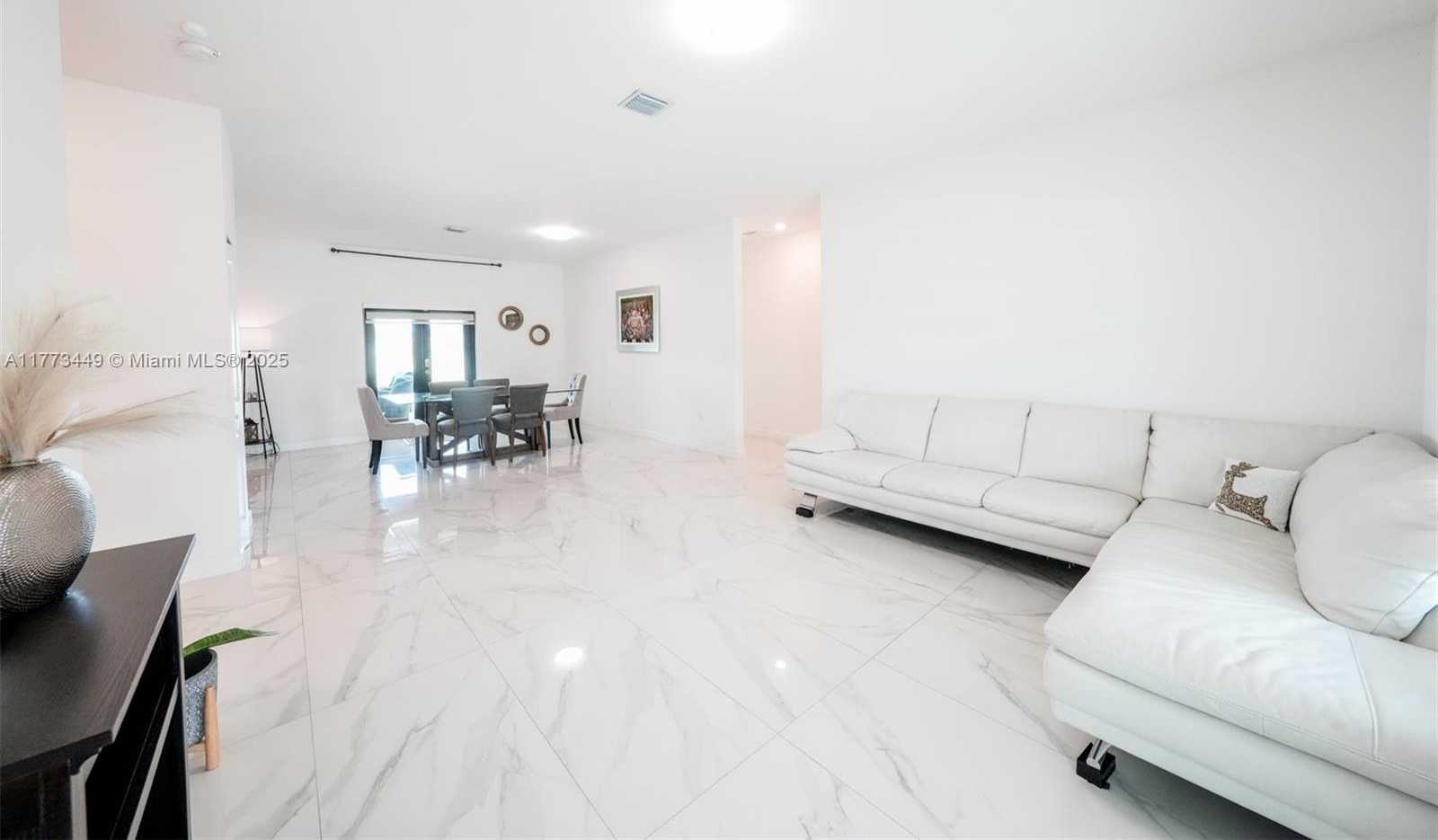 Small Image of 19080 SOUTH WEST 133 CT, Miami Number 11