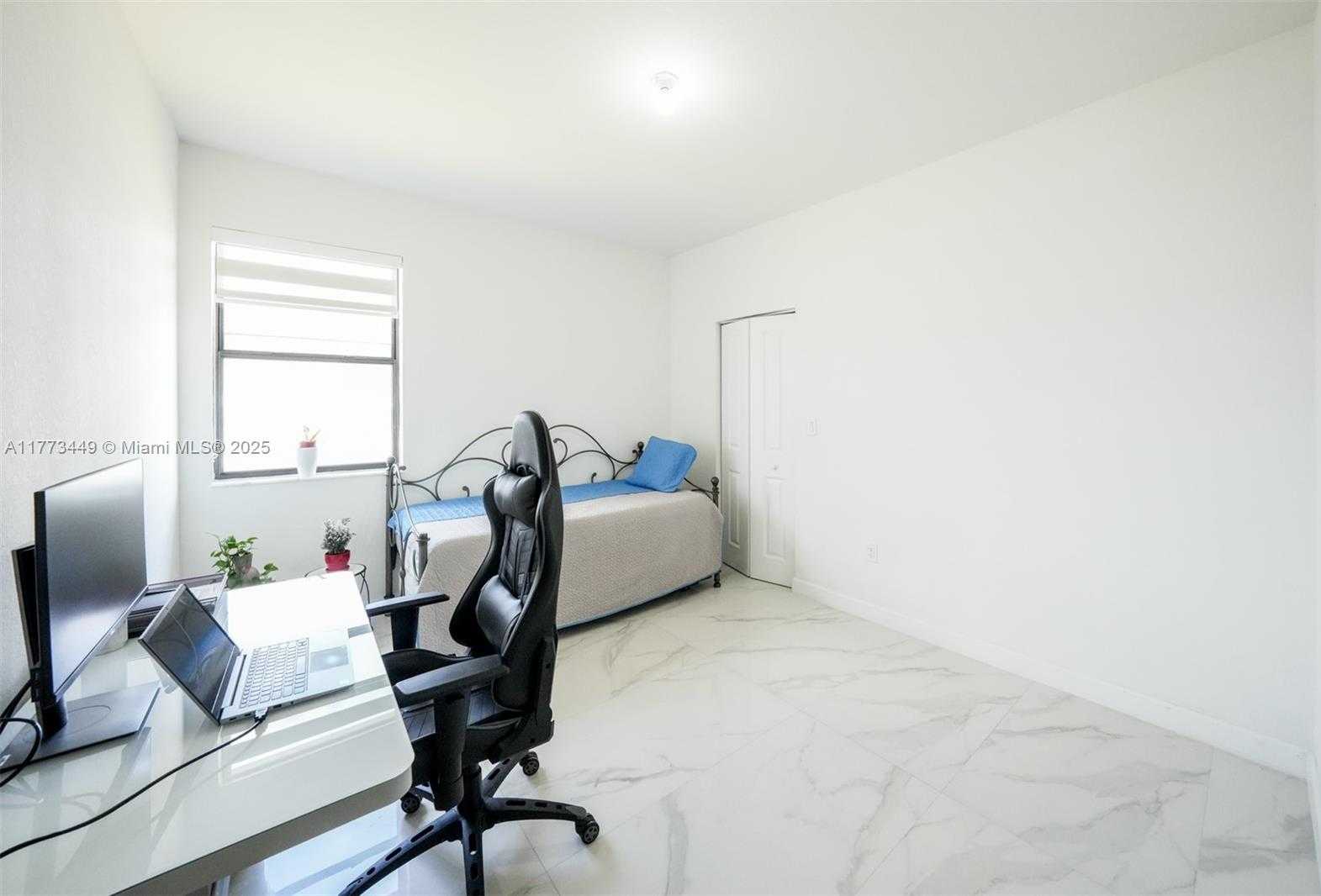 Small Image of 19080 SOUTH WEST 133 CT, Miami Number 28