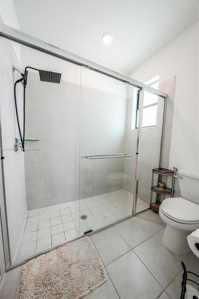 Small Image of 19080 SOUTH WEST 133 CT, Miami Number 32