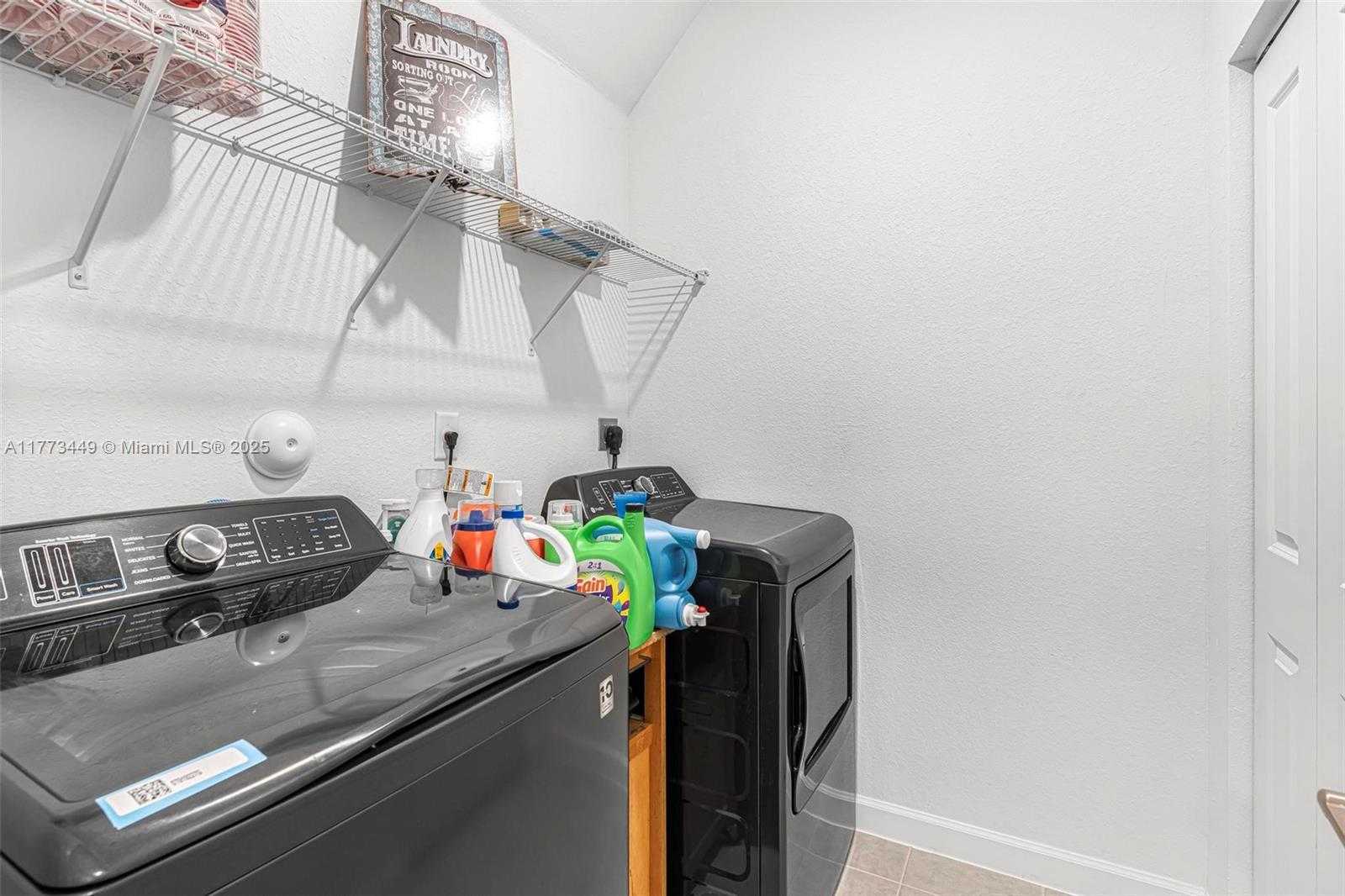 Small Image of 19080 SOUTH WEST 133 CT, Miami Number 33