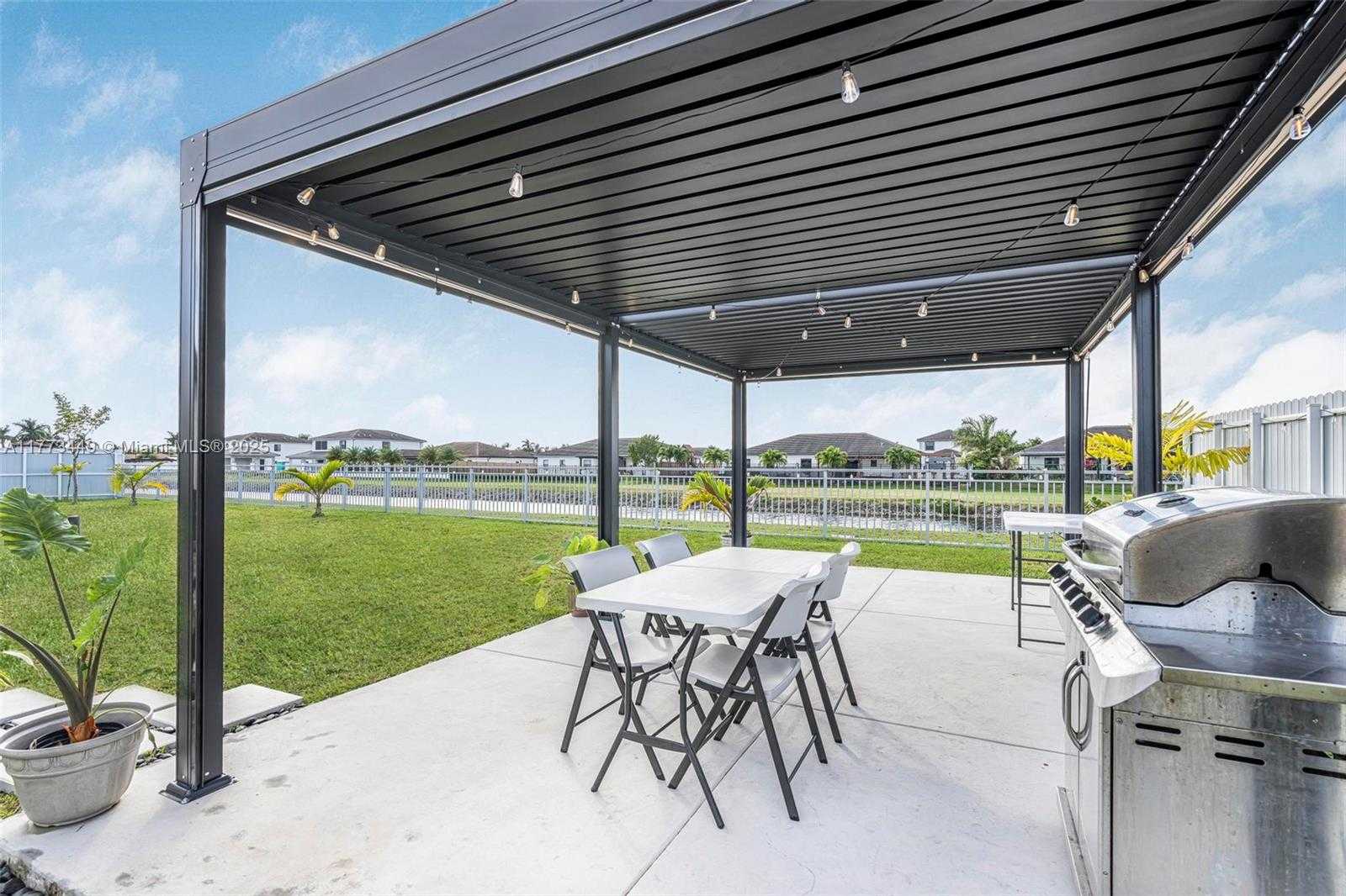 Small Image of 19080 SOUTH WEST 133 CT, Miami Number 34