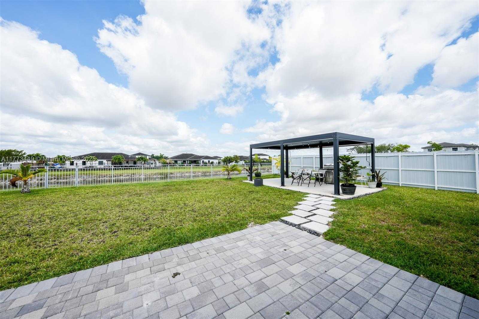 Small Image of 19080 SOUTH WEST 133 CT, Miami Number 35