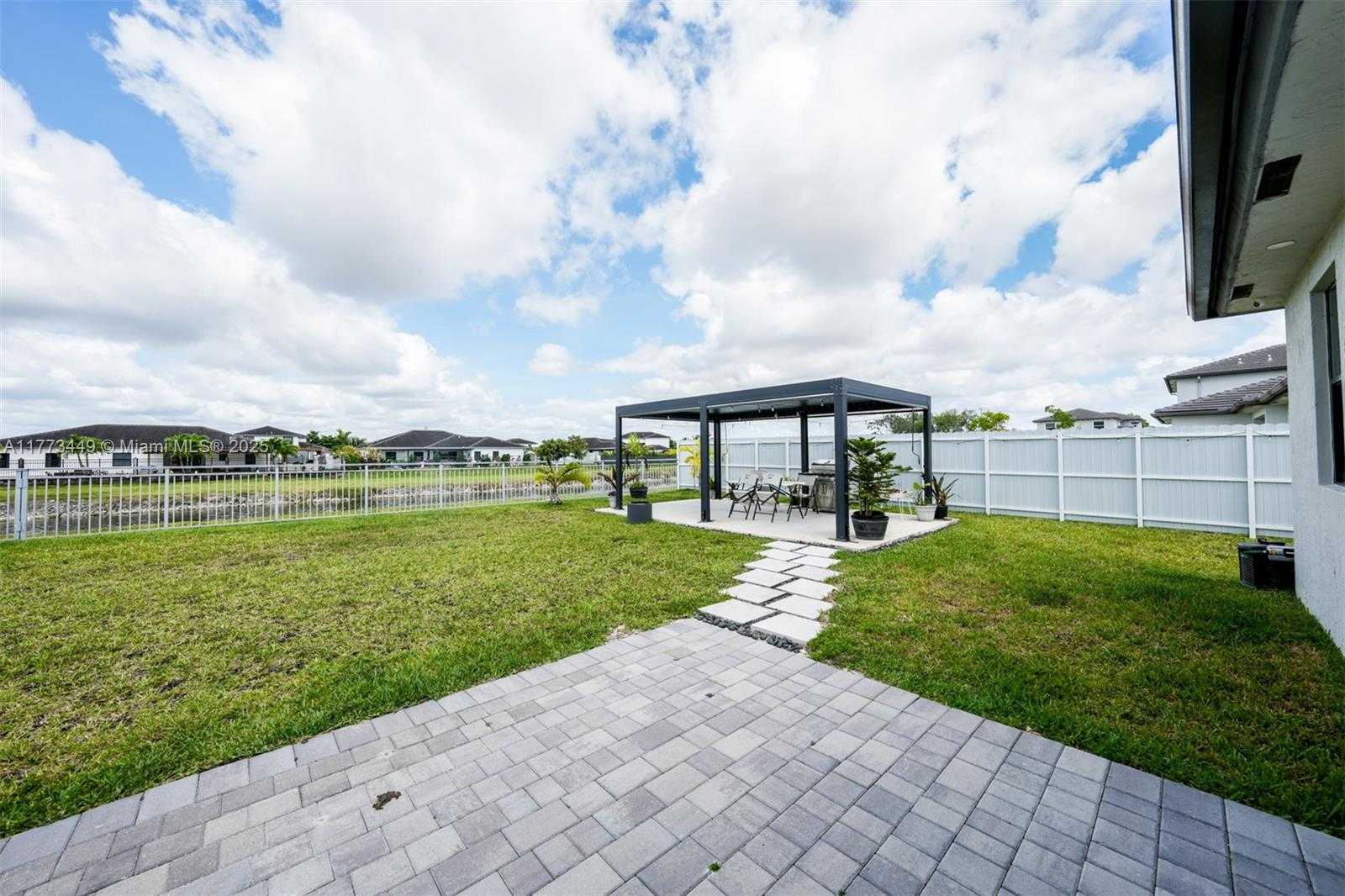 Small Image of 19080 SOUTH WEST 133 CT, Miami Number 36
