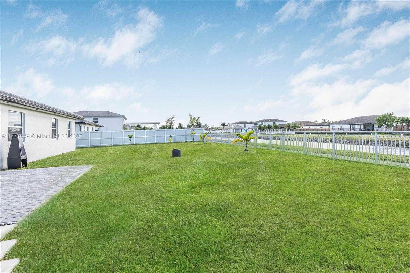Small Image of 19080 SOUTH WEST 133 CT, Miami Number 45