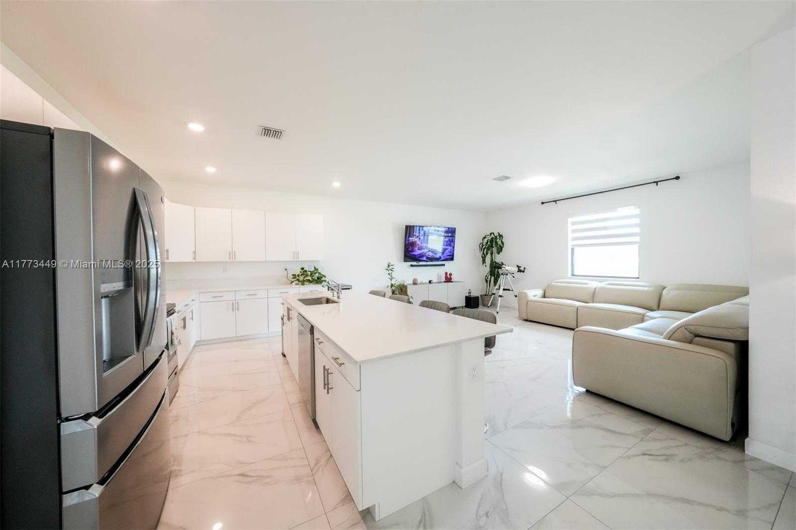 Small Image of 19080 SOUTH WEST 133 CT, Miami Number 5