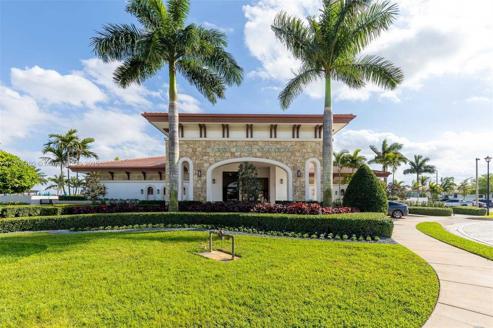 Small Image of 10572 WEST 35TH WAY, Hialeah Number 31