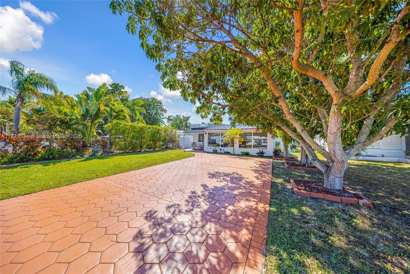 Small Image of 1980 NORTH EAST 173RD ST, North Miami Beach Number 33